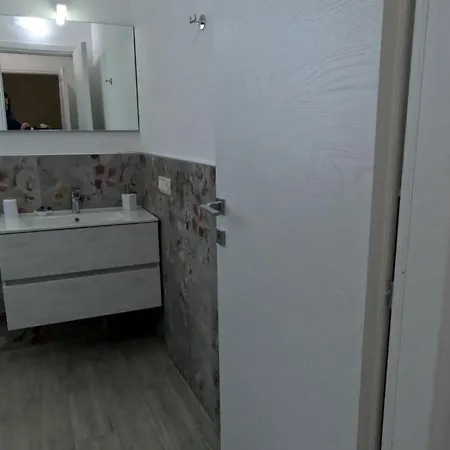 Ranieri לינה וארוחת בוקר