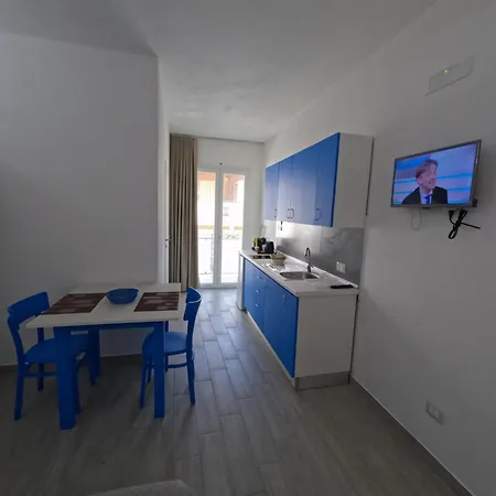 לינה וארוחת בוקר Ranieri 3*