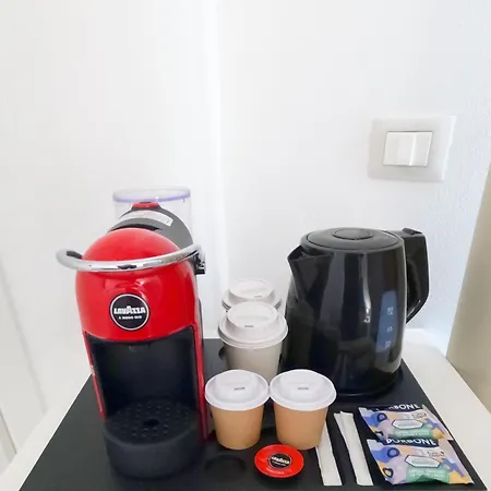 לינה וארוחת בוקר Ranieri 3*